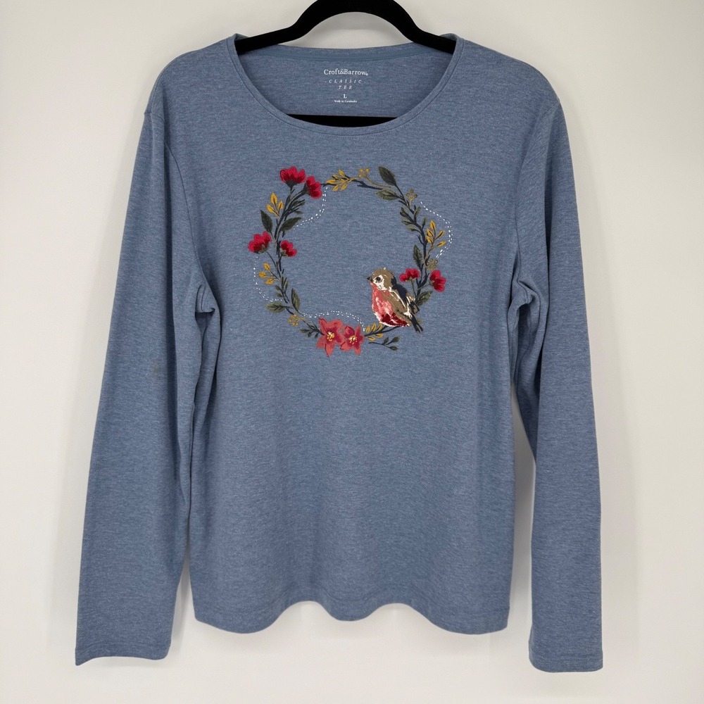 Croft Barrow Shirt Womens Large Blue Bird Holiday Floral Classic Tee Soft Cozy